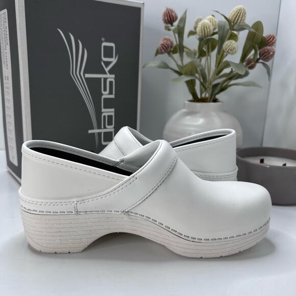 Dansko LT Pro Clog White Box Nursing Shoe Women 38/7.5 NWB Lightweight Comfort - Picture 7 of 11